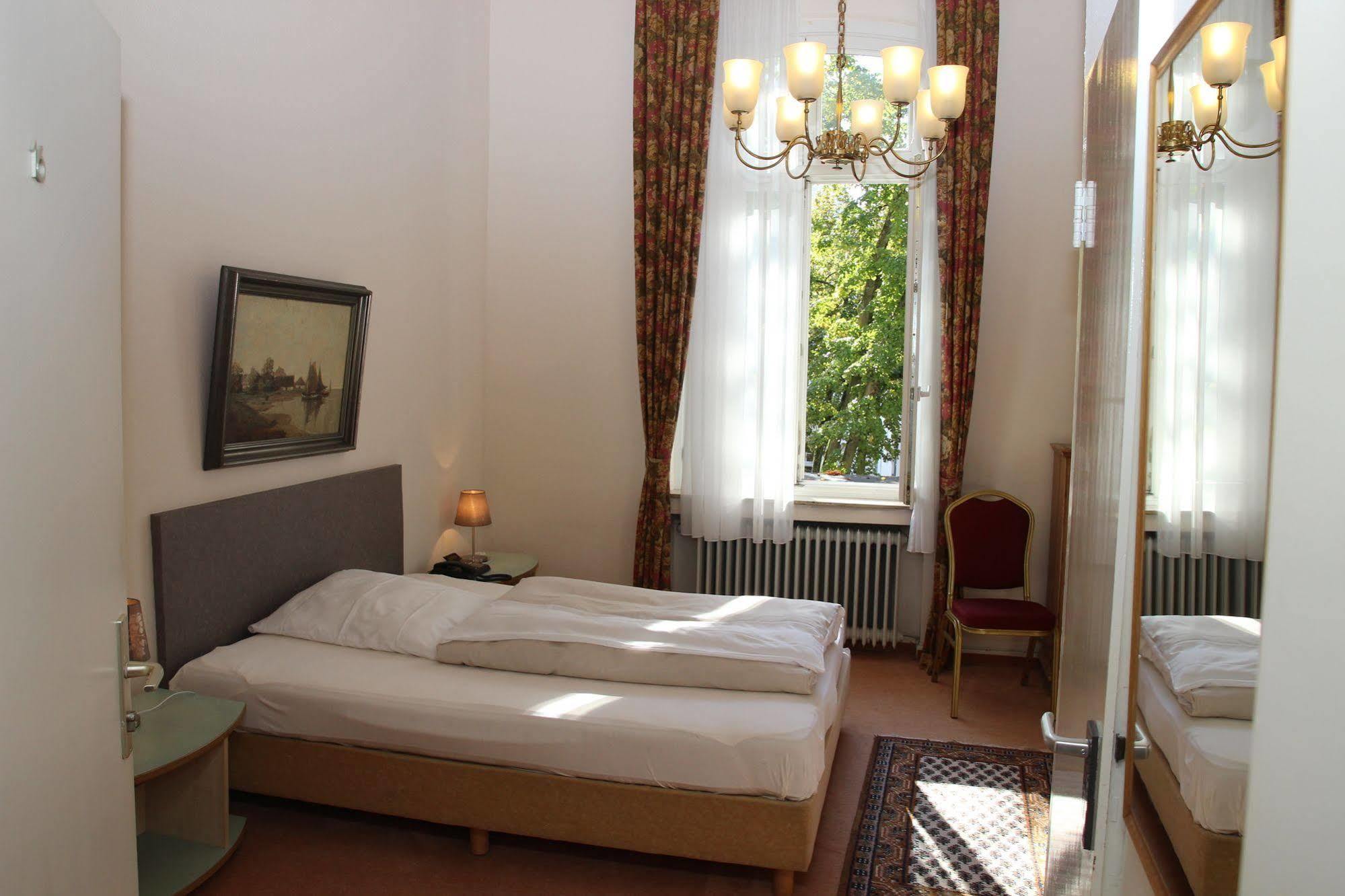Hotel Rheinland Bonn - Bad Godesberg Экстерьер фото